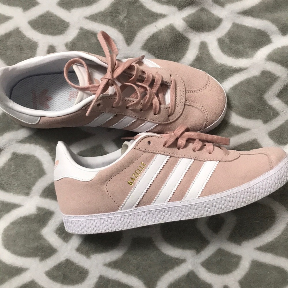 Addidas shoes in light pink. Only wore once.
